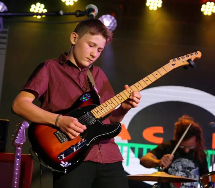 Leo Drage Solo